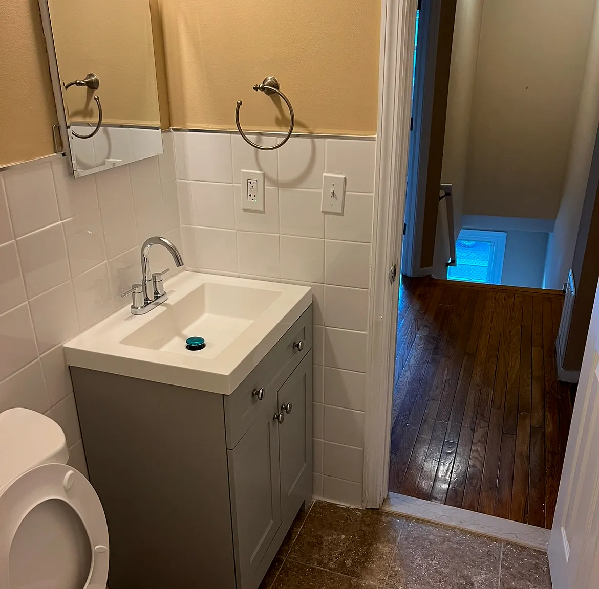 2 bed, 1.5 bath, 850 sqft, $2,997 — Photo 3