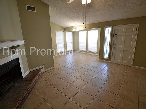 3rd image of 1126 Willow Creek Dr