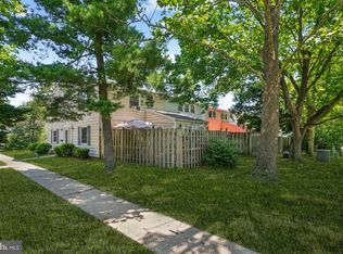 8 Roxburn Pl, Willingboro, NJ 08046