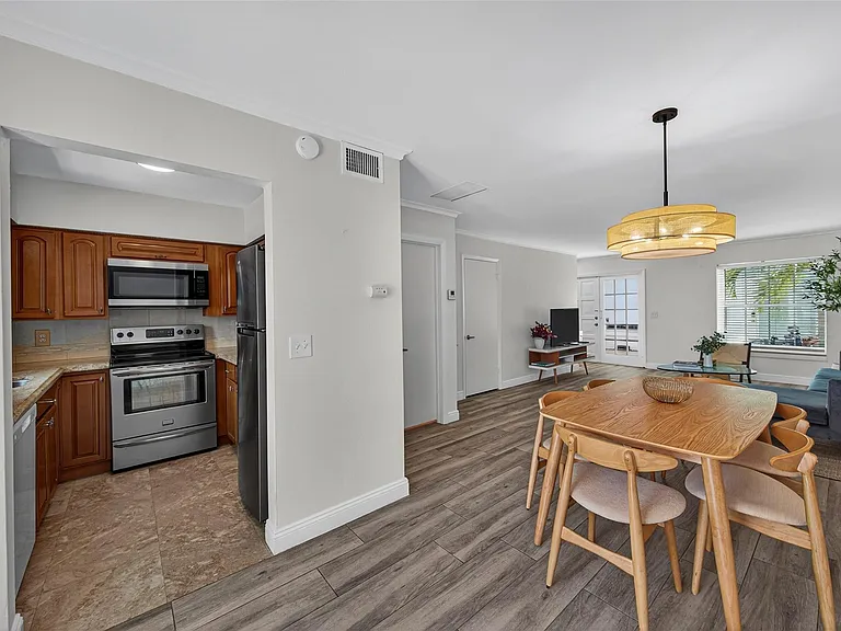 2708 NE 14th Street Cswy #2 — Photo 21