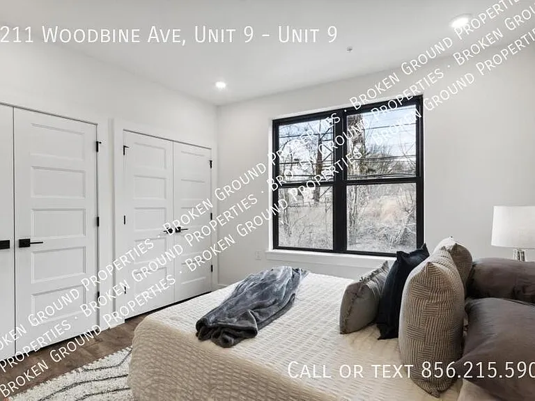6211 Woodbine Ave #9 — Photo 4
