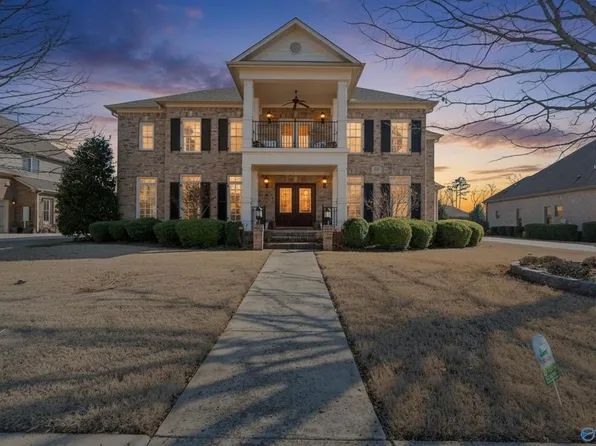 62 Lake Forest Blvd SW, Huntsville, AL 35824