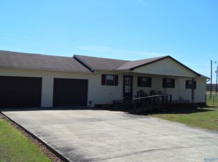 95 Davis Rd, Hillsboro, AL 35643