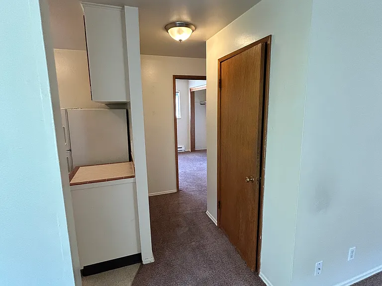 4119 11th Ave NE #3001 — Photo 2