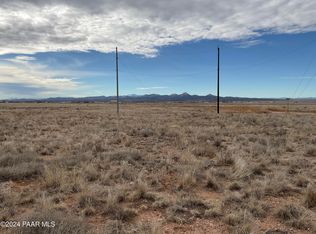 3976 W Sandstone Dr, Paulden, AZ 86334