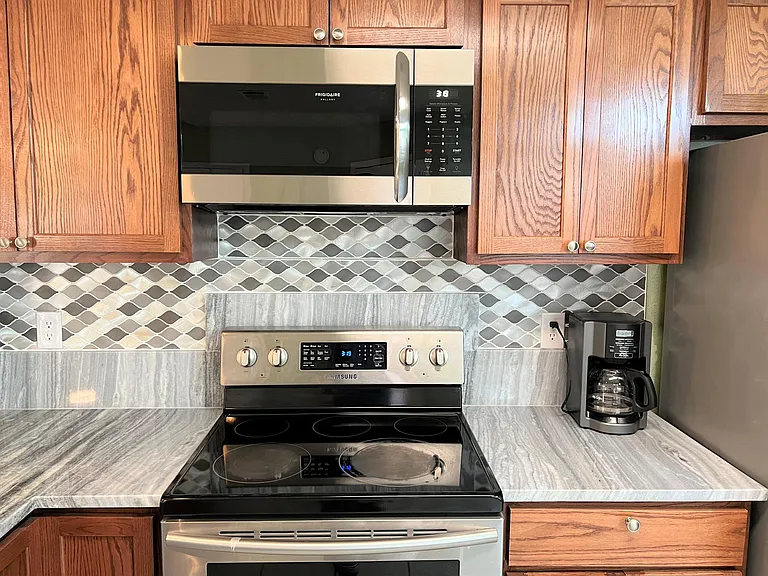 505 Valley Spring Dr — Photo 12