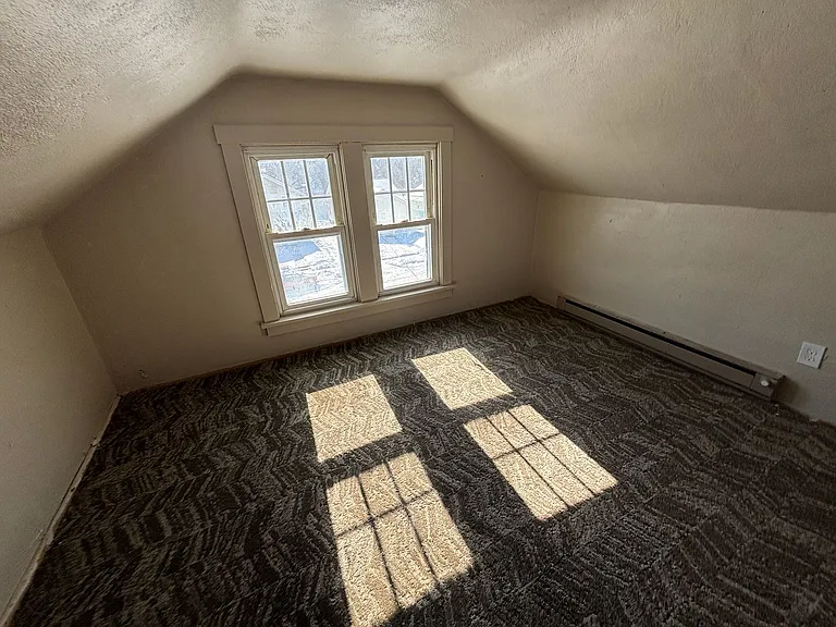 1410 Wilson Ave — Photo 23