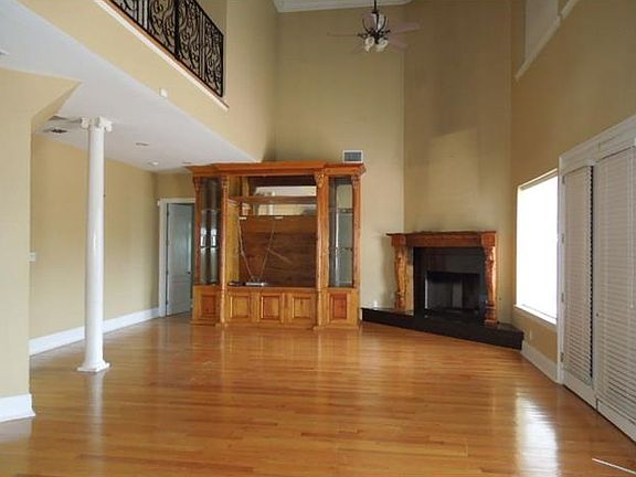 5th image of 4100 Barataria Blvd