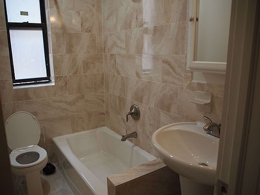 2nd image of 570 Isham St APT 6C