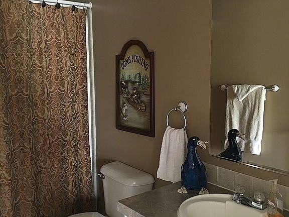 4th image of 309 Harbor Ln