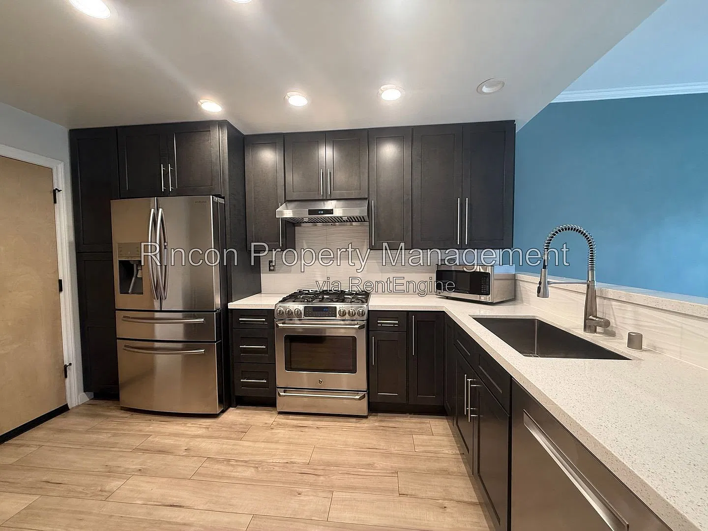 3 bed, 2.5 bath, 1264 sqft, $3,395 — Photo 2