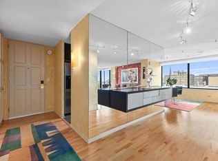 929 N Astor St UNIT 908, Milwaukee, WI