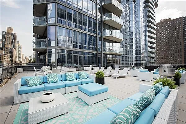 Rented by A & I Broadway | media 2