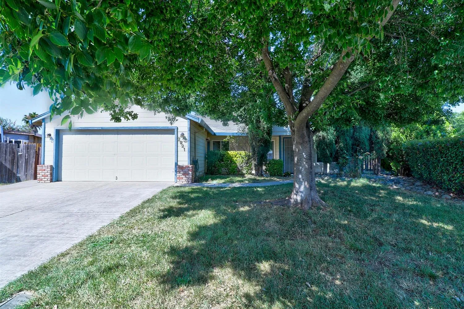 2921 Devin Ct photo 1