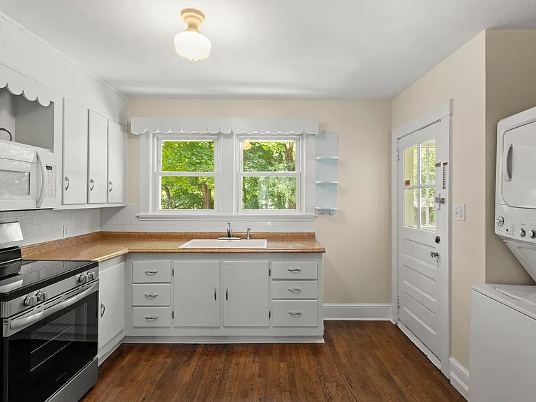105 Stonewall Ave — Photo 11