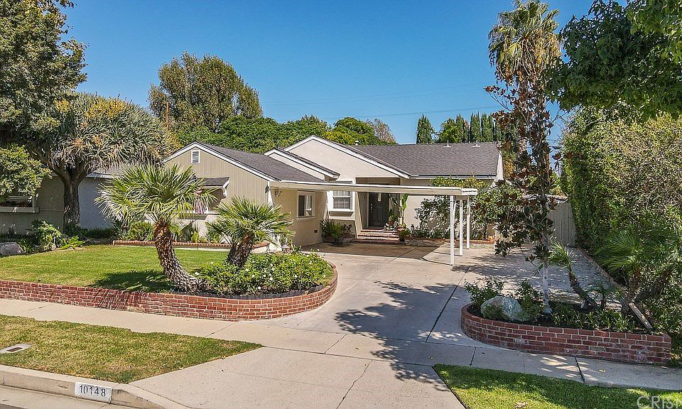 1st image of 10148 Sophia Ave