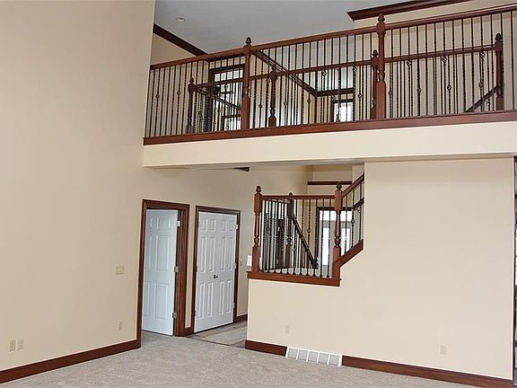 2nd image of 4395 Stone Creek Dr