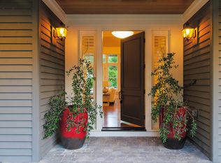 6330 SW Sweetbriar Ct, Portland, OR 97221