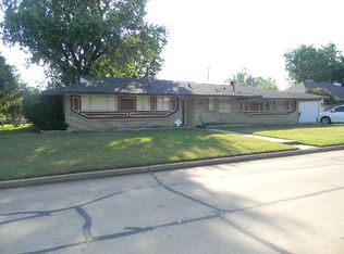 3001 N Woodcrest Dr, Midwest City, OK 73110