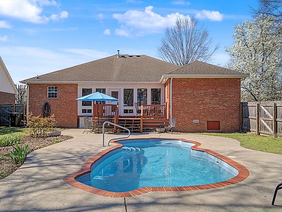 2nd image of 513 Autumndale Dr