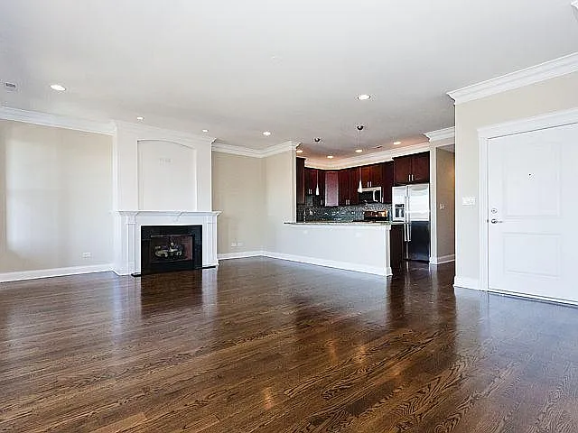 519 N Racine Ave #2 — Photo 3