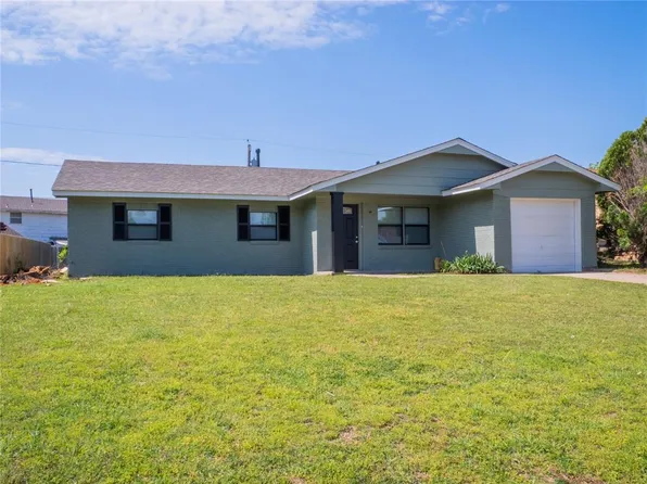 121 NE English St, Lawton, OK 73507