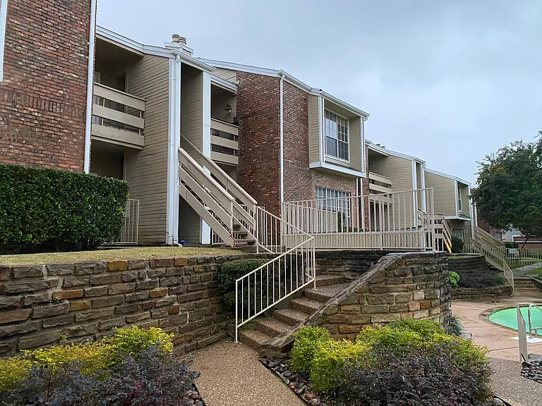 3550 Country Square Dr #112 — Photo 6