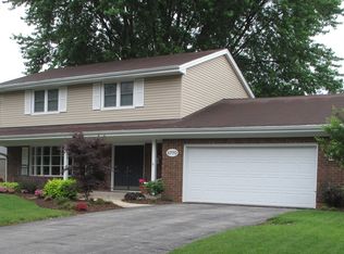 5770 La Cumbre Ln, Rockford, IL 61107