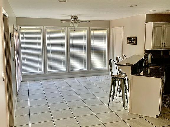 5th image of 134 Pebble Dr