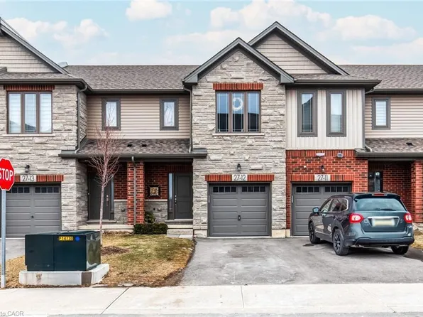 27 Rachel Dr #12, Hamilton, ON L8E 0K6