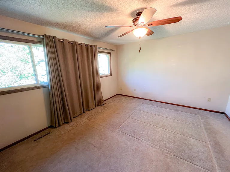 3254 Fernwood Ln — Photo 22