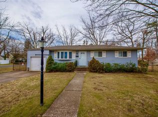 1368 Chicago Ave, Bay Shore, NY 11706