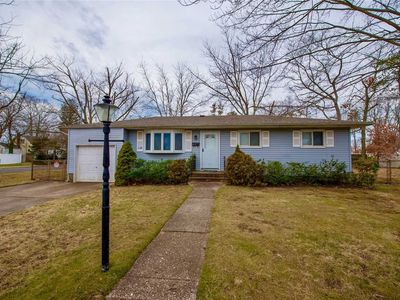 1368 Chicago Ave, Bay Shore, NY, 11706