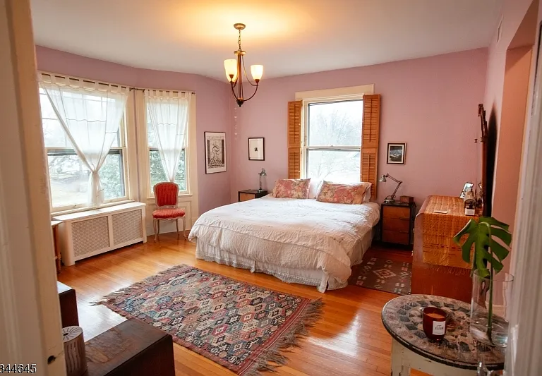 110 Montclair Ave — Photo 28
