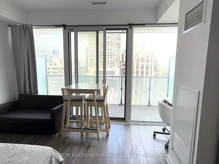 42 Charles St E #1908 — Photo 24