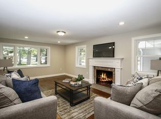 94 Glenoak Dr, Springfield, MA 01129