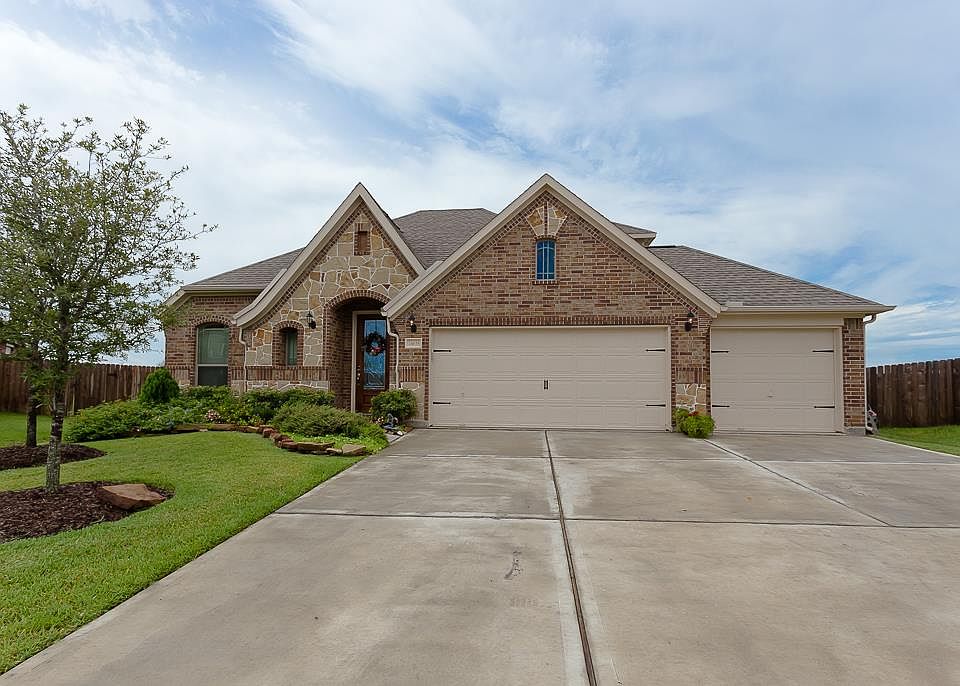 1st image of 26635 Grey Sparrow Dr