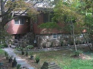 32 Lake Dr, Greenwood Lake, NY 10925