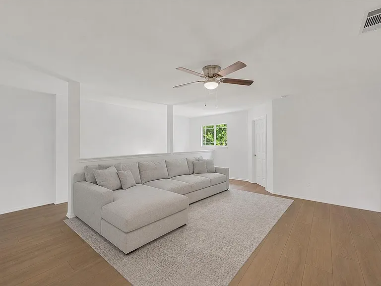 17817 Majestic Elm Ln — Photo 8