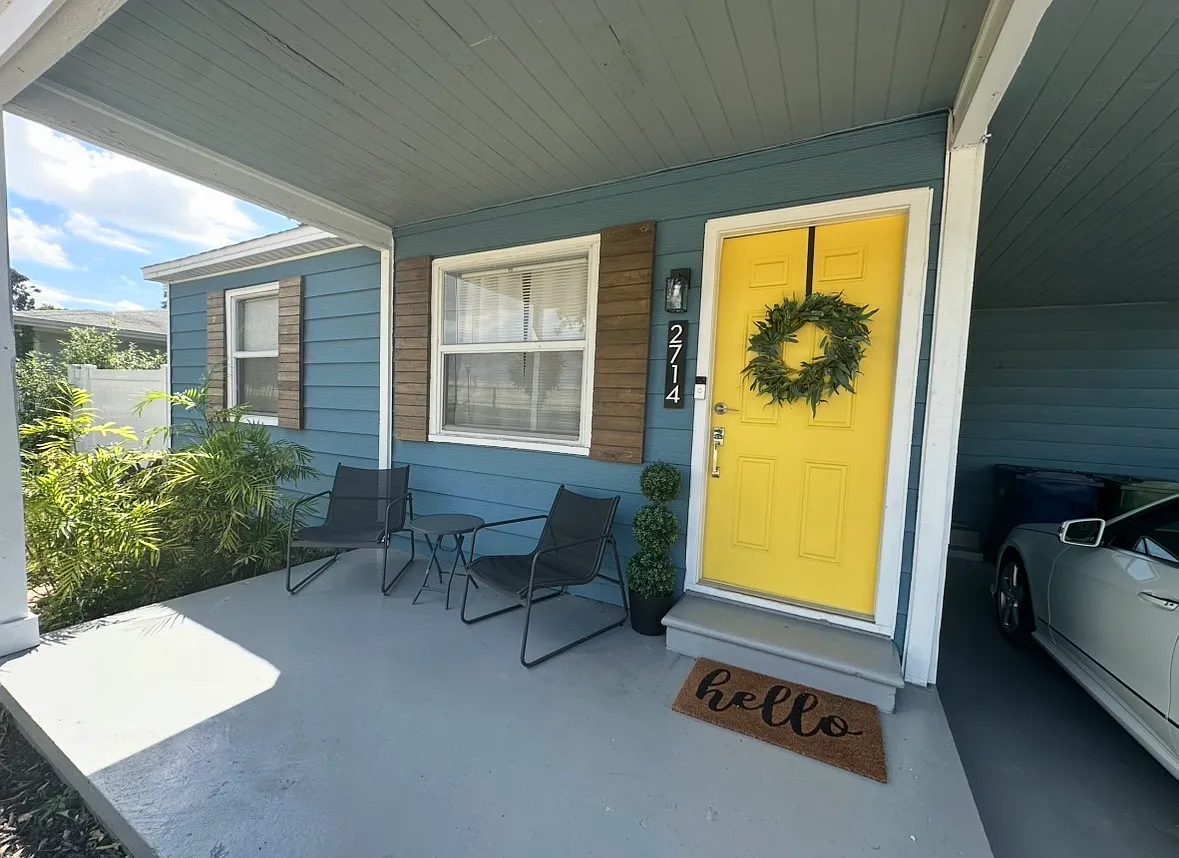 2 bed, 996 sqft, $2,500 — Photo 1