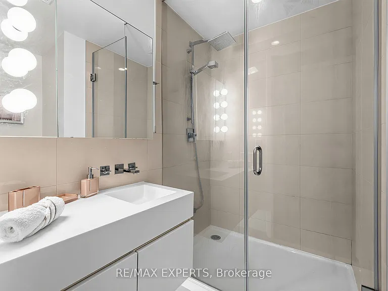 45 Charles St E #1509 — Photo 23