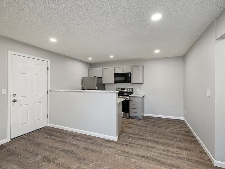 573 Bailey Dr #7 — Photo 19