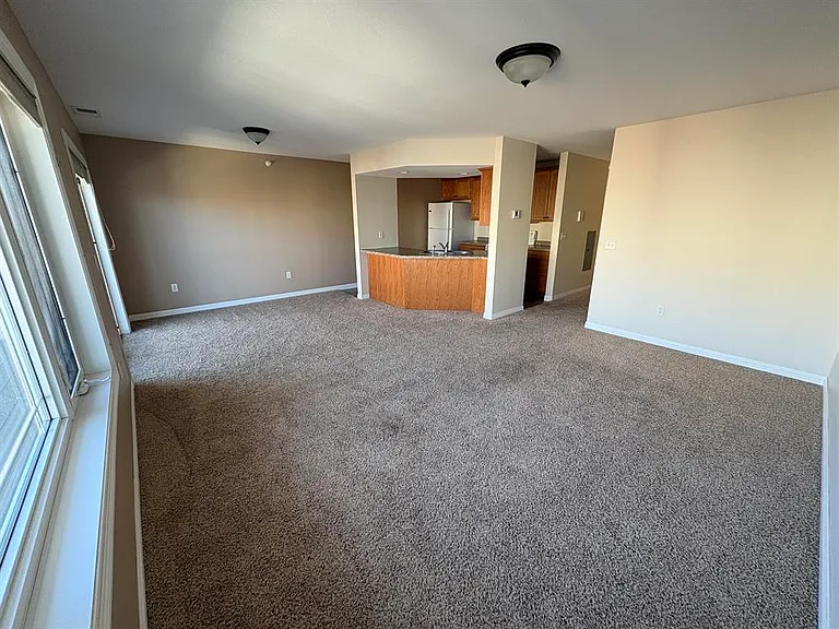 3707 S Broadway St — Photo 19