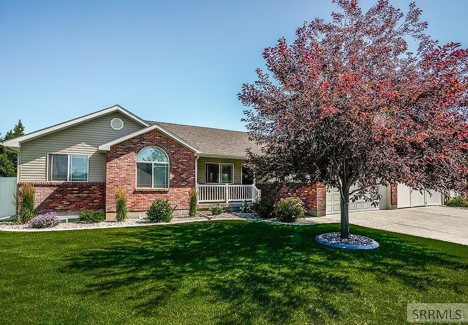 1st image of 1815 Sunny Pine Way