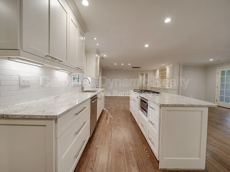 6700 Castlegate Dr — Photo 12