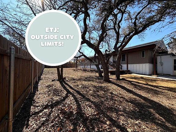 4th image of 3101 Rockhill Dr