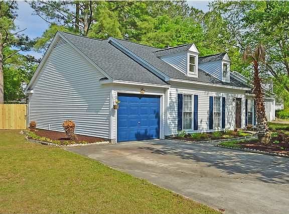 3rd image of 210 Salterton St