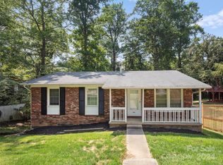 140 Locust Ct, Arden, NC 28704