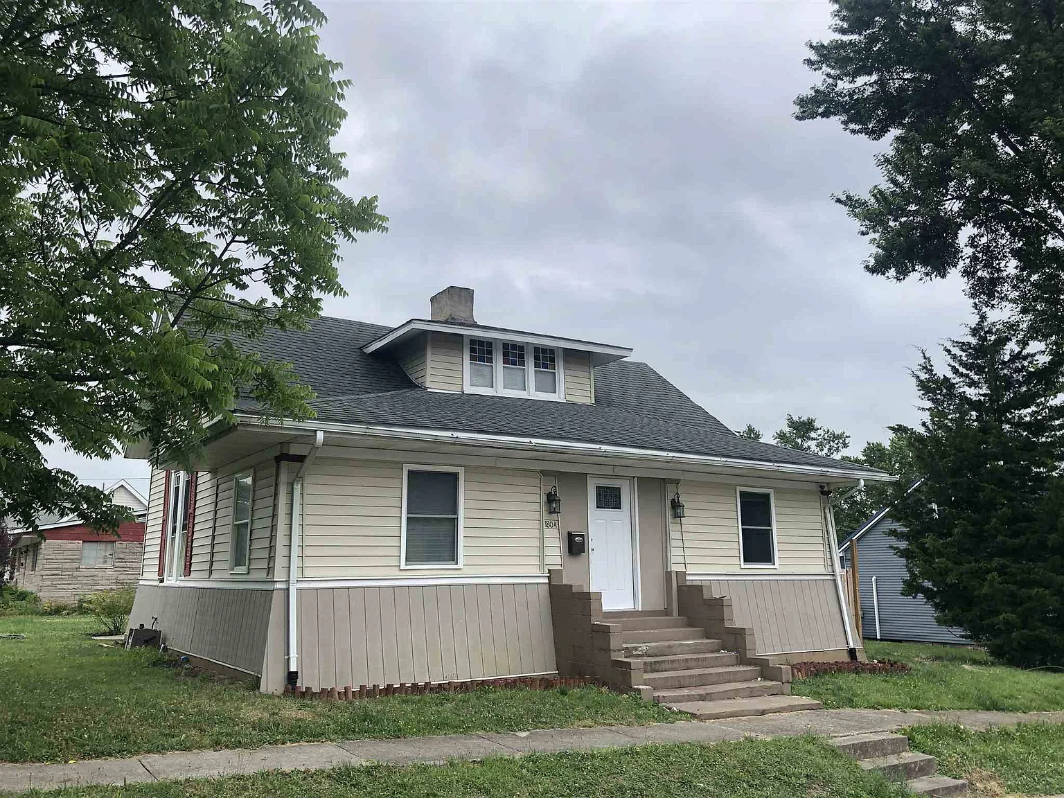 1804 G St photo 1