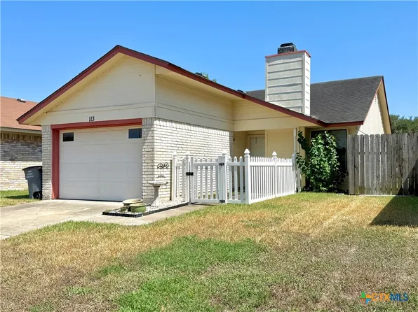 113 Rattan Dr, Victoria, TX 77901